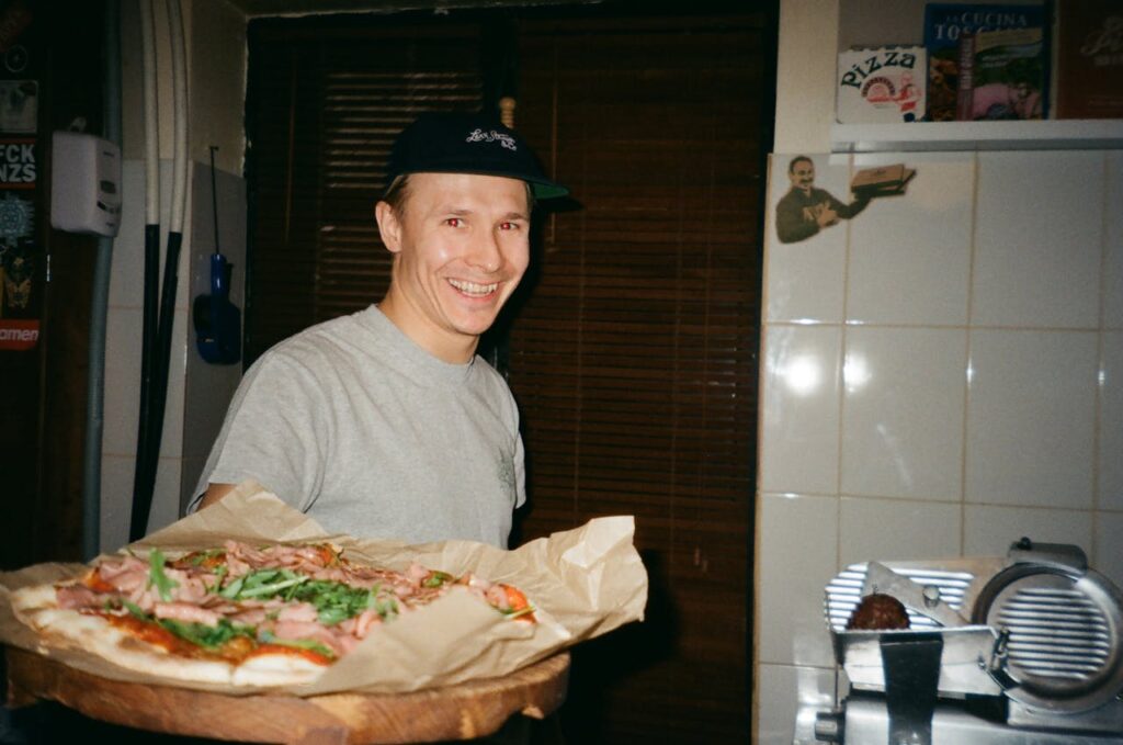 Why Thin-Crust Fits London’s Lifestyle